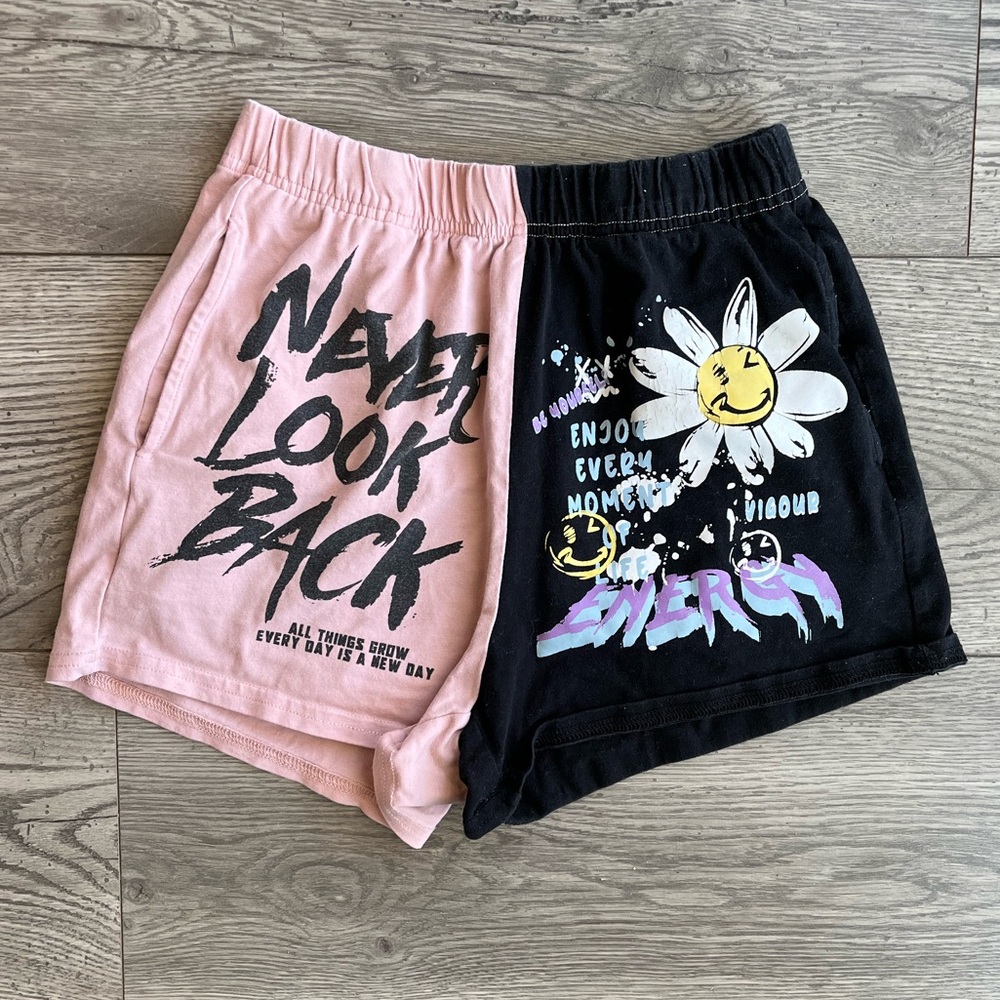 SHEIN Girl Shorts Elastic Waist Never Look Back Flower Energy Pink Black SZ 8-9